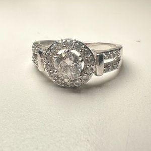 Fragrant Jewels Silver Ring with Sparkling Clear Stones